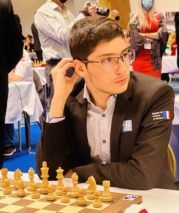 Réfugié à Chartres, Alireza Firouza, le prodige des échecs, joue pour la  France aux Championnats du monde - Le Parisien